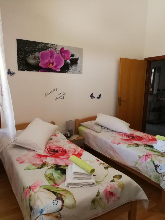 Apartment Nela ヴィンクラン エクステリア 写真